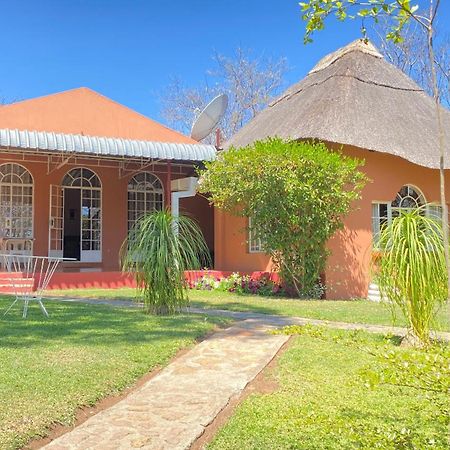 Lynns Guest House Bulawayo Extérieur photo
