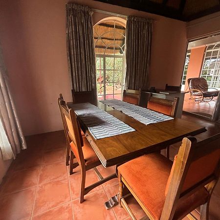 Lynns Guest House Bulawayo Extérieur photo