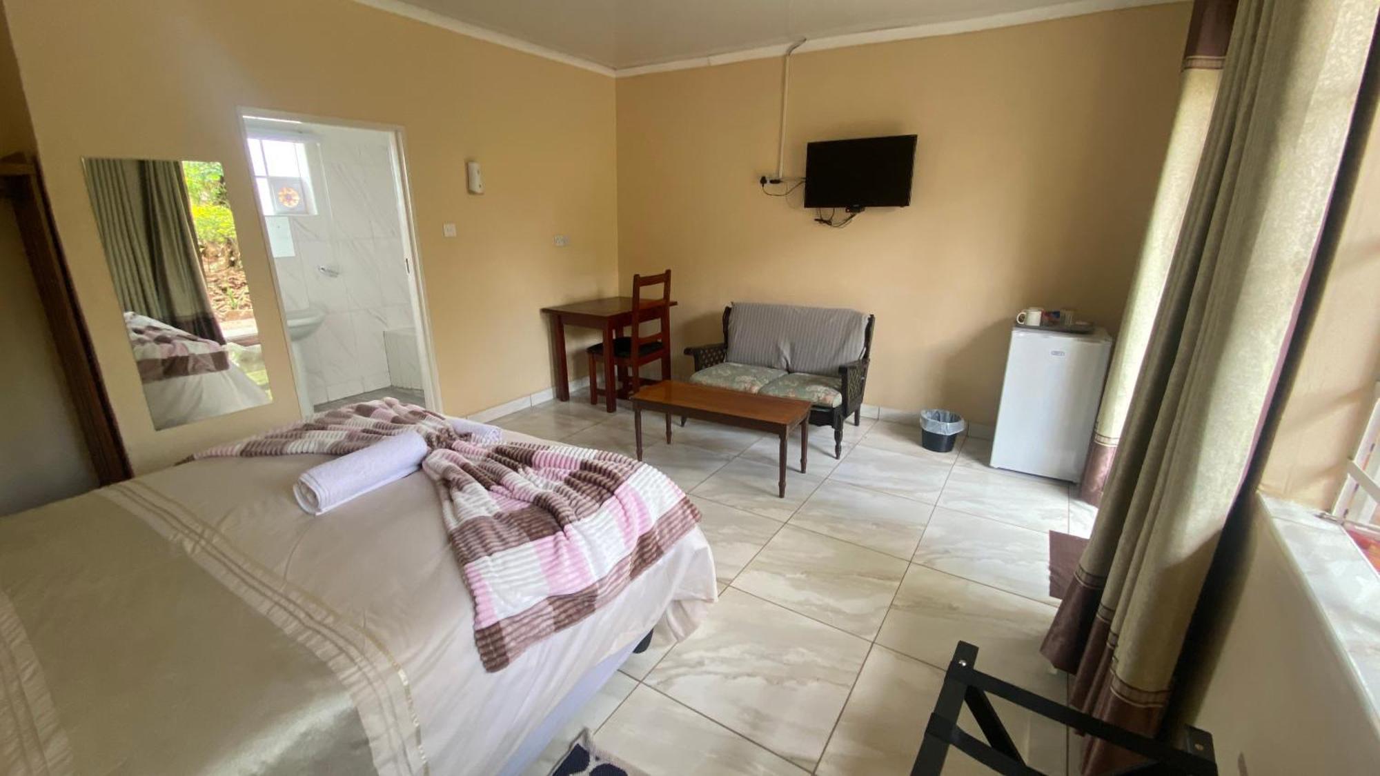 Lynns Guest House Bulawayo Extérieur photo