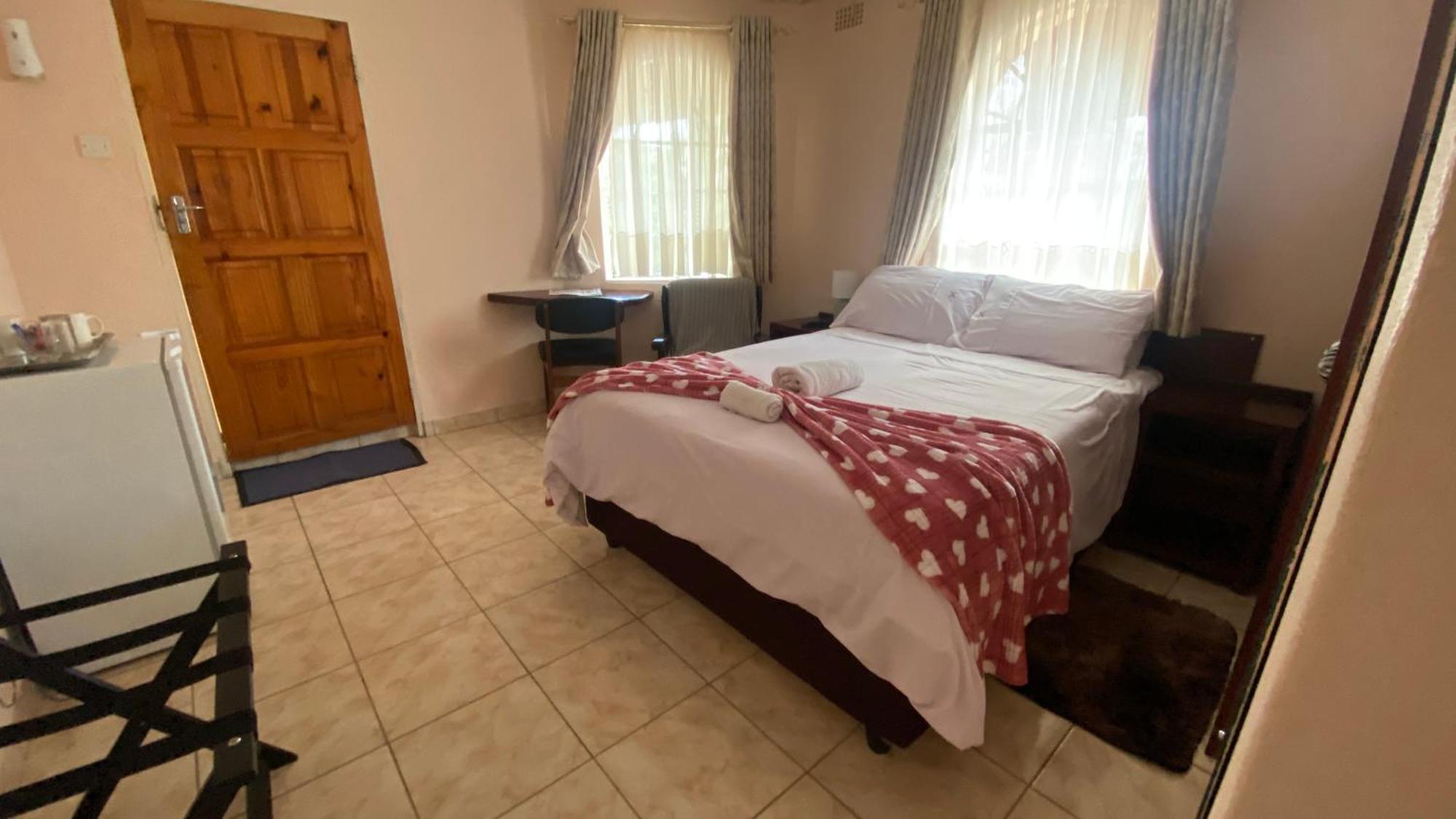 Lynns Guest House Bulawayo Extérieur photo