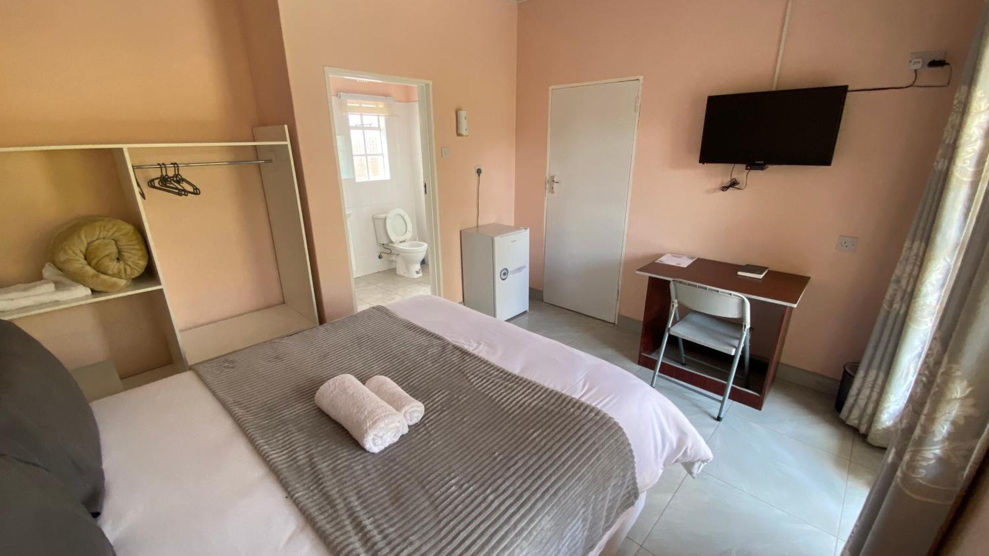 Lynns Guest House Bulawayo Extérieur photo