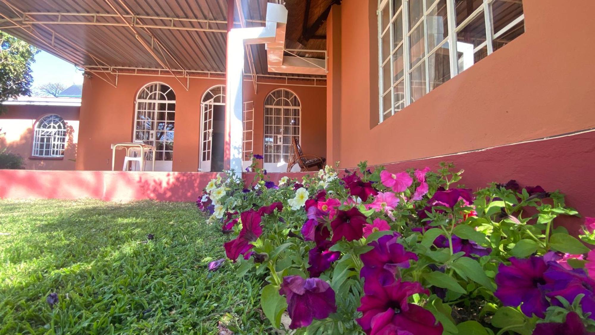 Lynns Guest House Bulawayo Extérieur photo