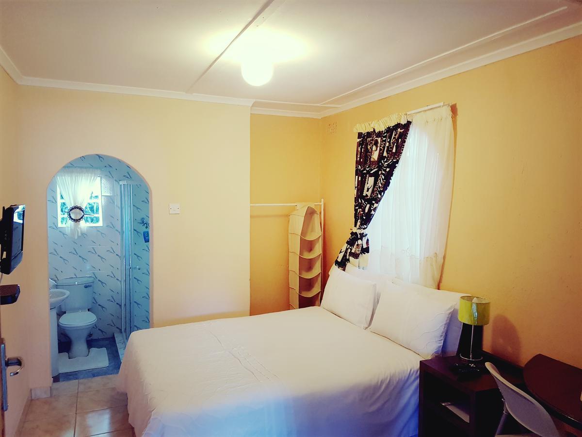 Lynns Guest House Bulawayo Extérieur photo